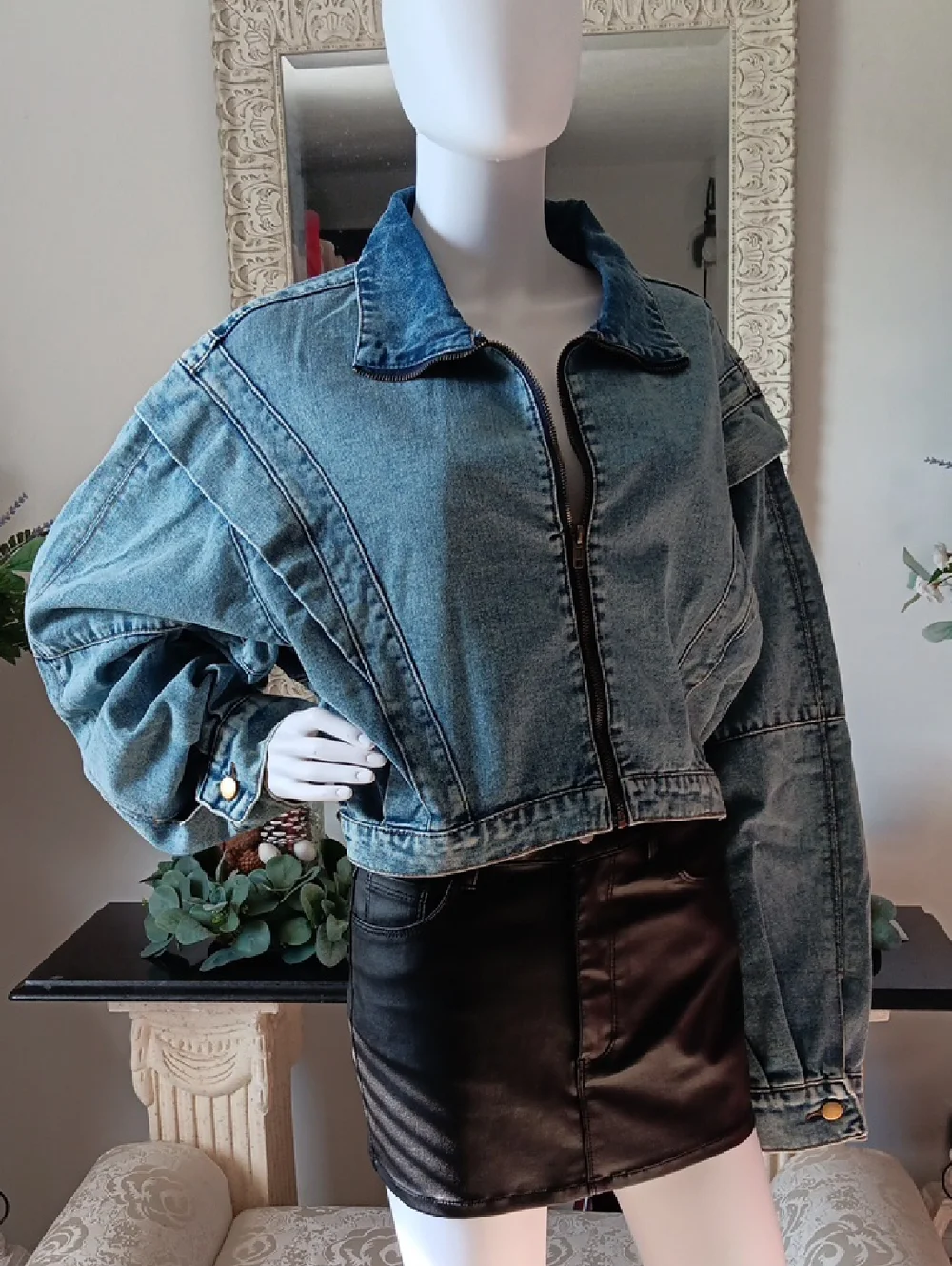 Cropped Blue Denim Zip-Front Jacket - Picture 8 of 16